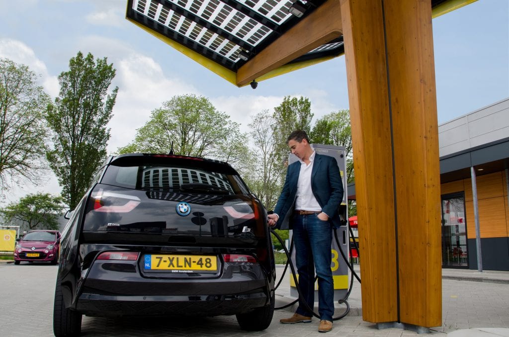 Fastned charge station