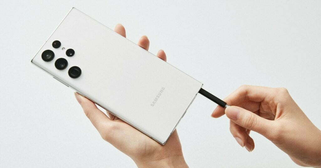 Samsung Galaxy S22 Ultra with S Pen