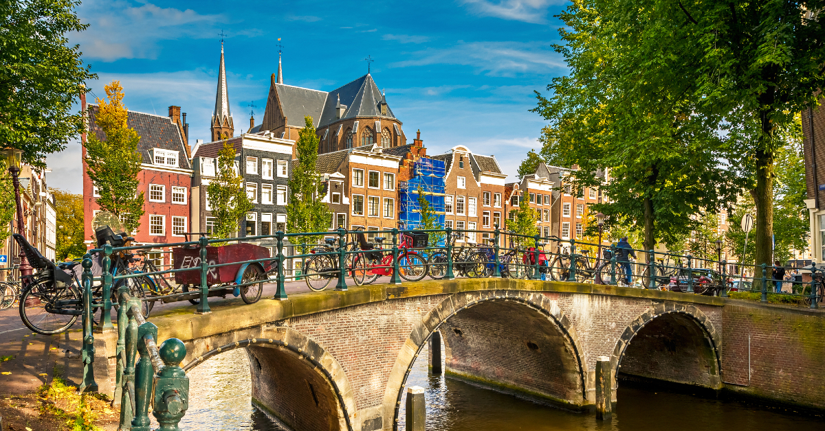 Maak kennis met de 10 beste multinationals om voor te werken in Nederland;  Ze worden nu allemaal aangenomen