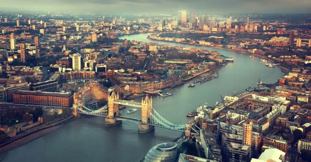 London Remote DepositPhotos
