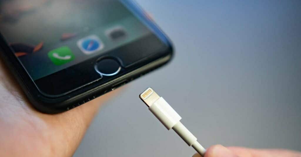 iPhone Lightning