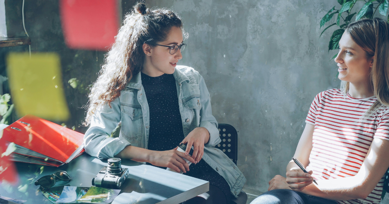 9 quiet signs someone is silently judging your every move, according to psychology