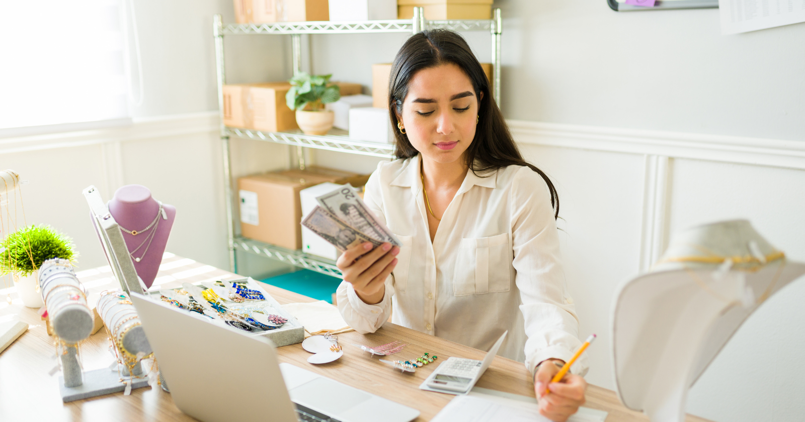 8 spending habits that instantly give away your social class without you realizing it