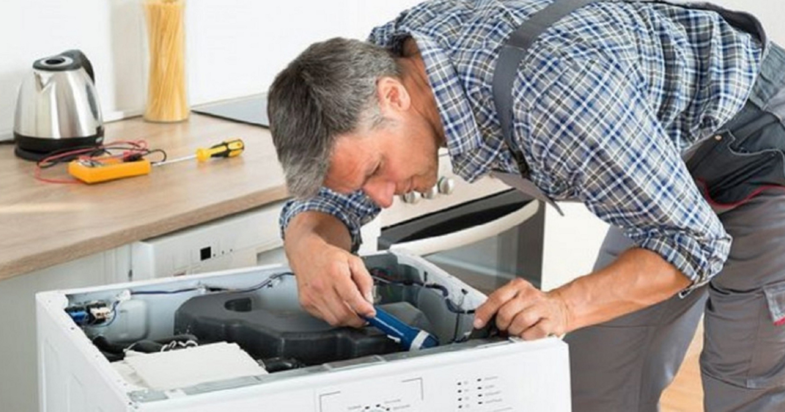 10 things lower middle class people do to stretch every dollar — and why they’re actually genius