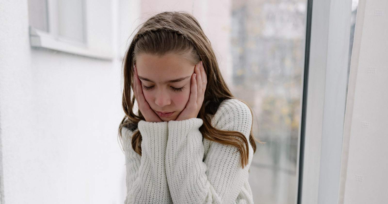 6 habits people develop when they grew up never knowing which version of their parent they’d encounter when they walked through the door