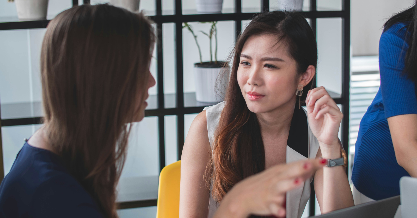 8 quiet signs you carry more wisdom than most people twice your age