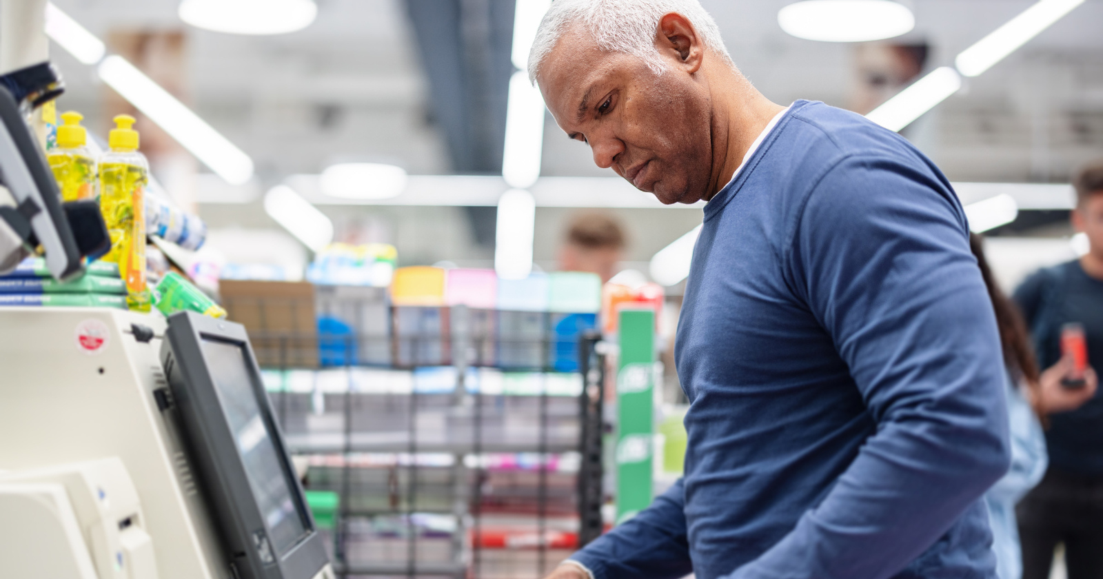8 things people do at self-checkouts that immediately reveal they grew up before technology - Silicon Canals