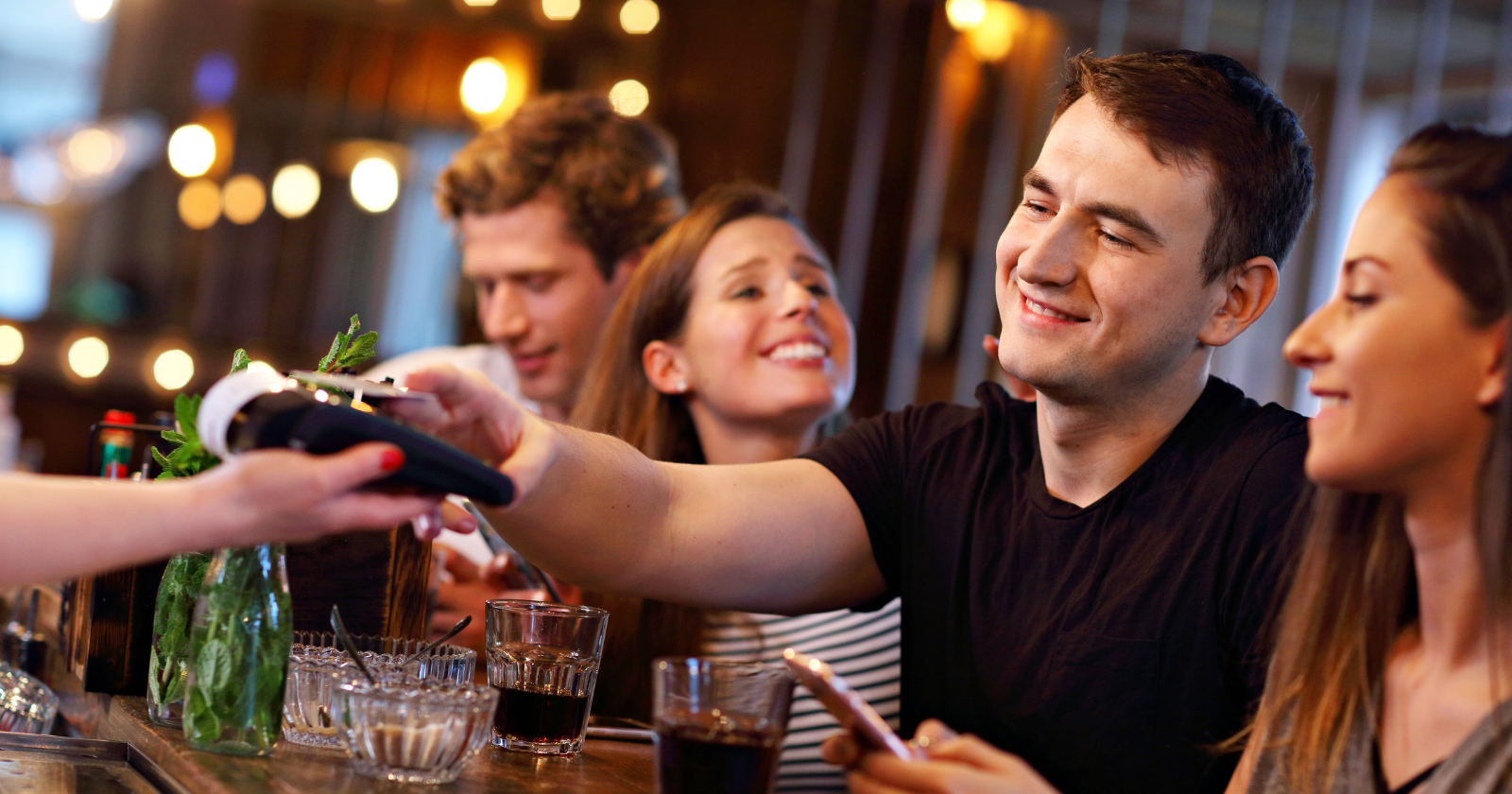 The difference between people who "seem rich" and people who actually have money comes down to these 8 behaviors that real wealth never displays - Silicon Canals