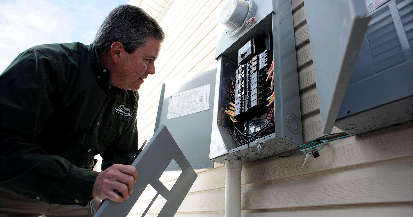 Psychology says people who check everything multiple times before leaving usually grew up in these 7 household environments - Silicon Canals