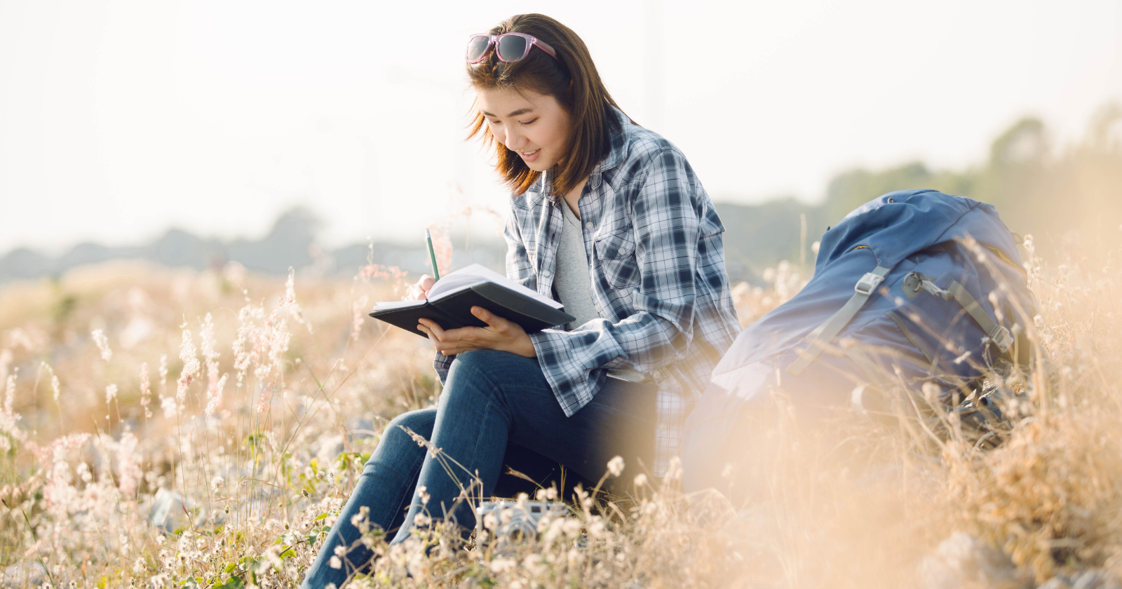 Psychology says people who don’t fear being alone often develop these 8 forms of confidence