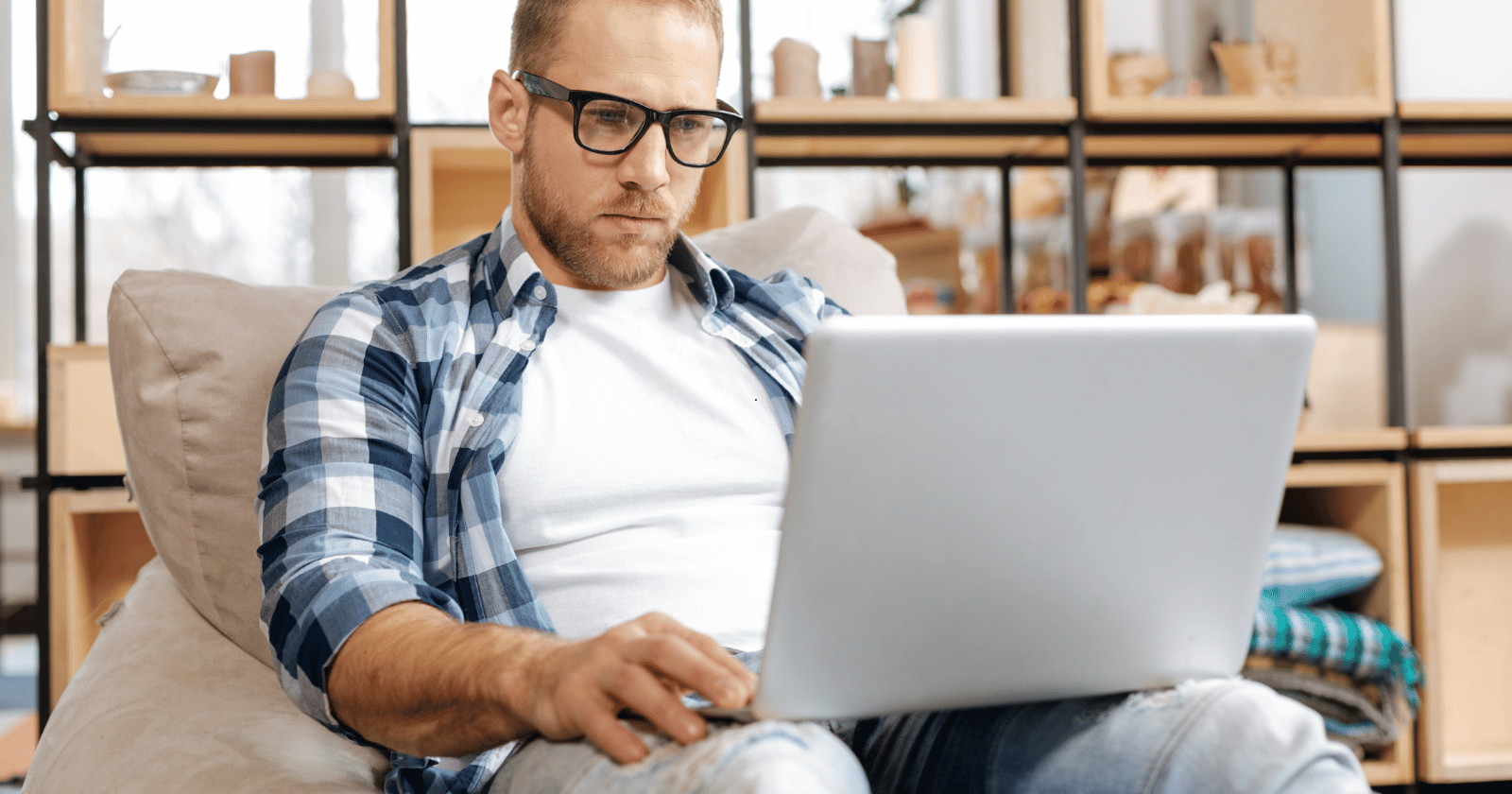 8 “lazy” life hacks smart people use that hard workers judge but secretly wish they’d thought of