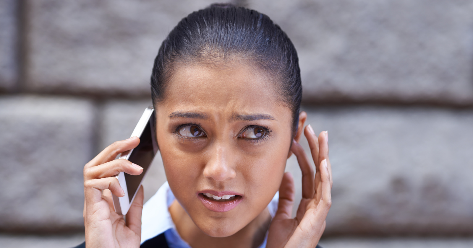 10 micro-behaviors people display when they can't stand you but would never say it to your face - Silicon Canals