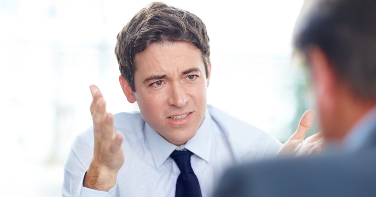 8 things upper middle class people do casually that working class people find tone-deaf and out of touch - Silicon Canals