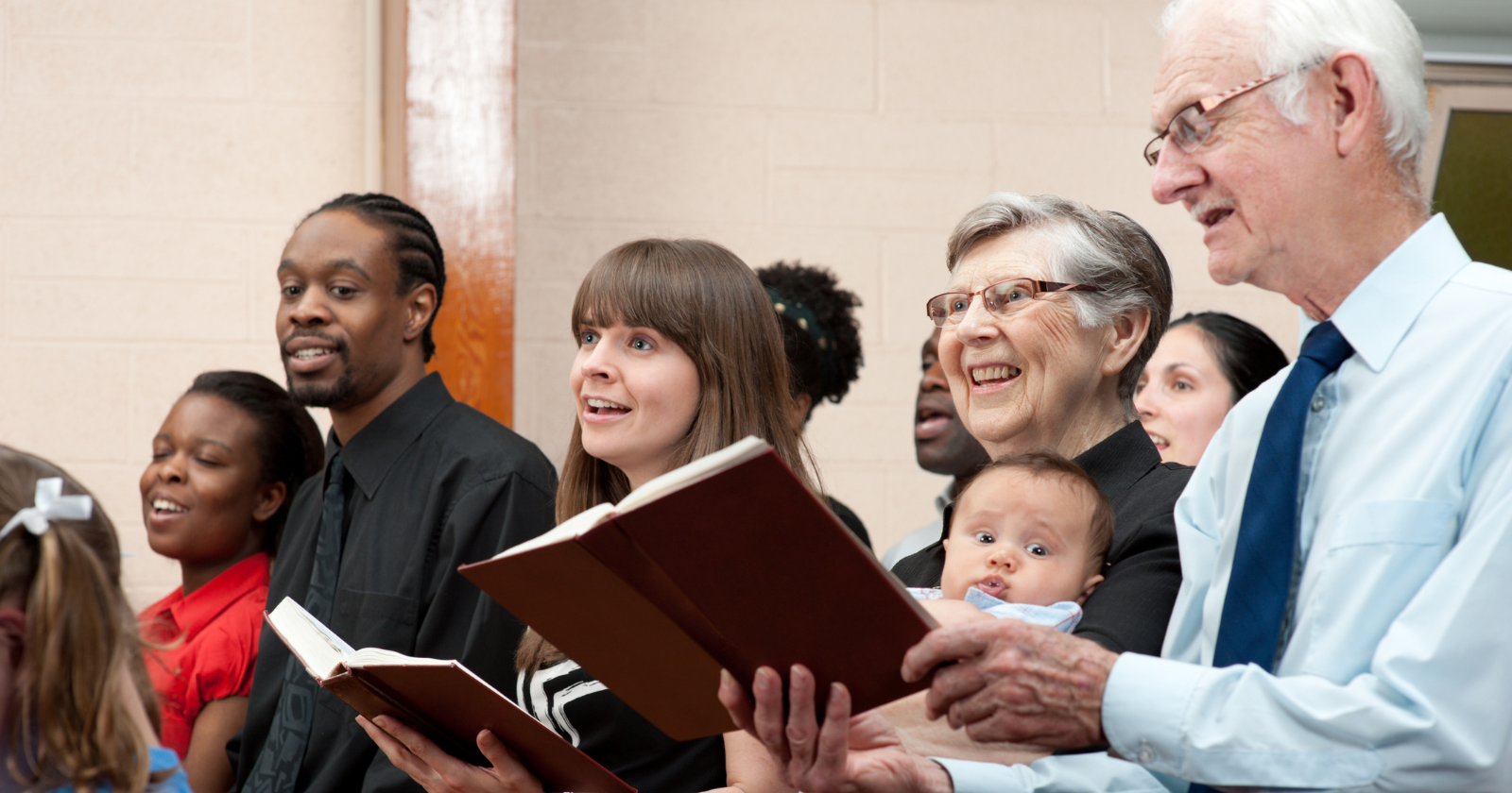 9 things Irish-American families did every Sunday in the 1970s and 80s that cost nothing and built the kind of loyalty that modern family life struggles to replicate - Silicon Canals