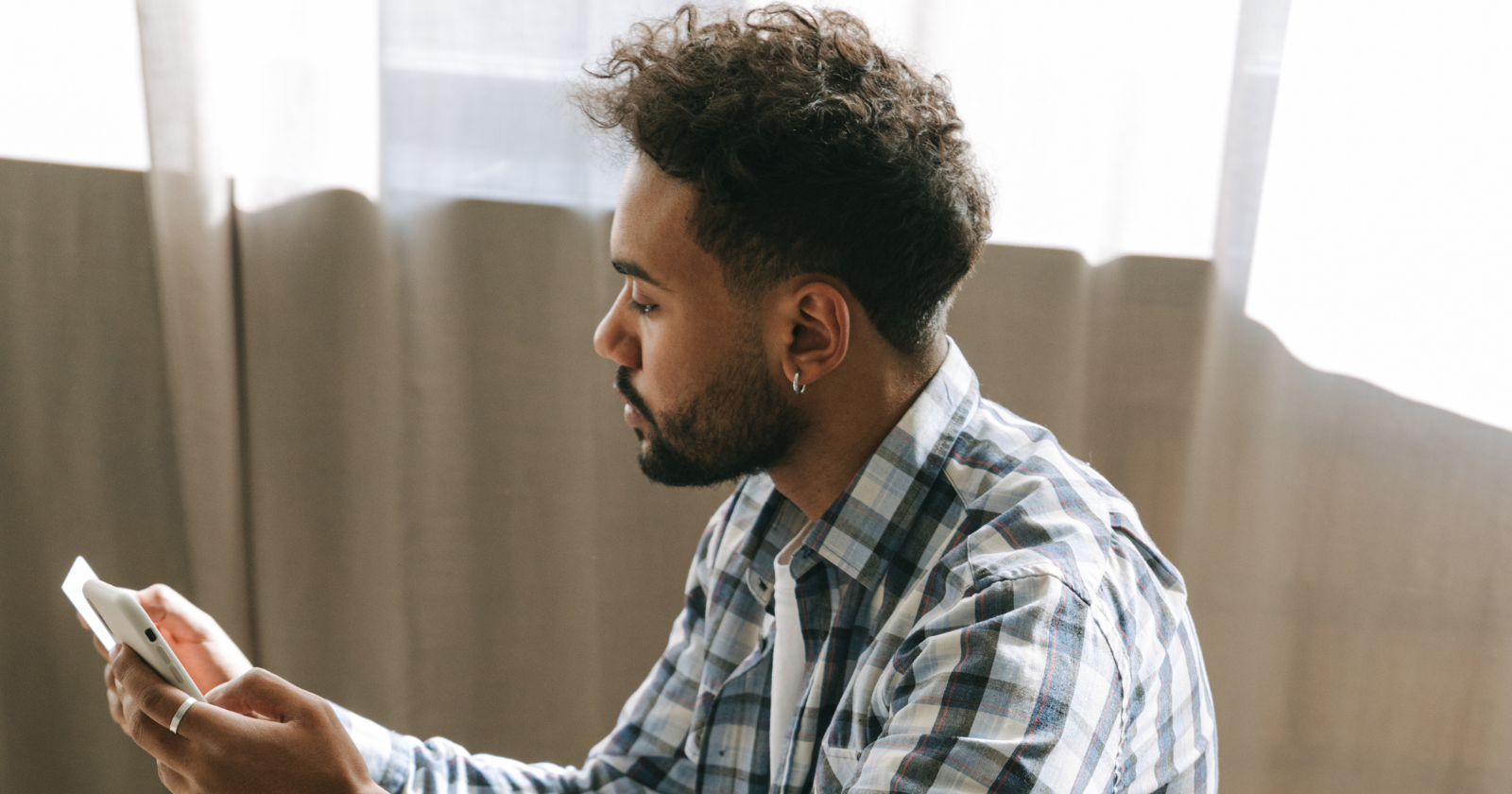 If a man does these 10 things regularly, he’s far more unhappy than he’ll ever admit, even to himself