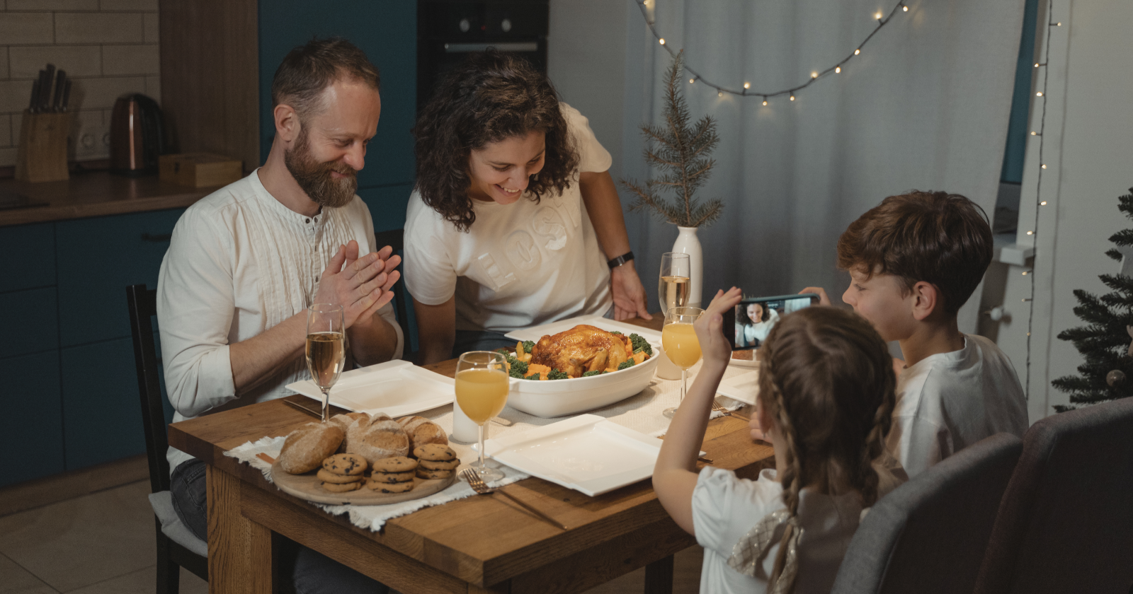 If you grew up eating dinner together as a family every night, psychology says you developed these 8 social strengths most people never build - Silicon Canals
