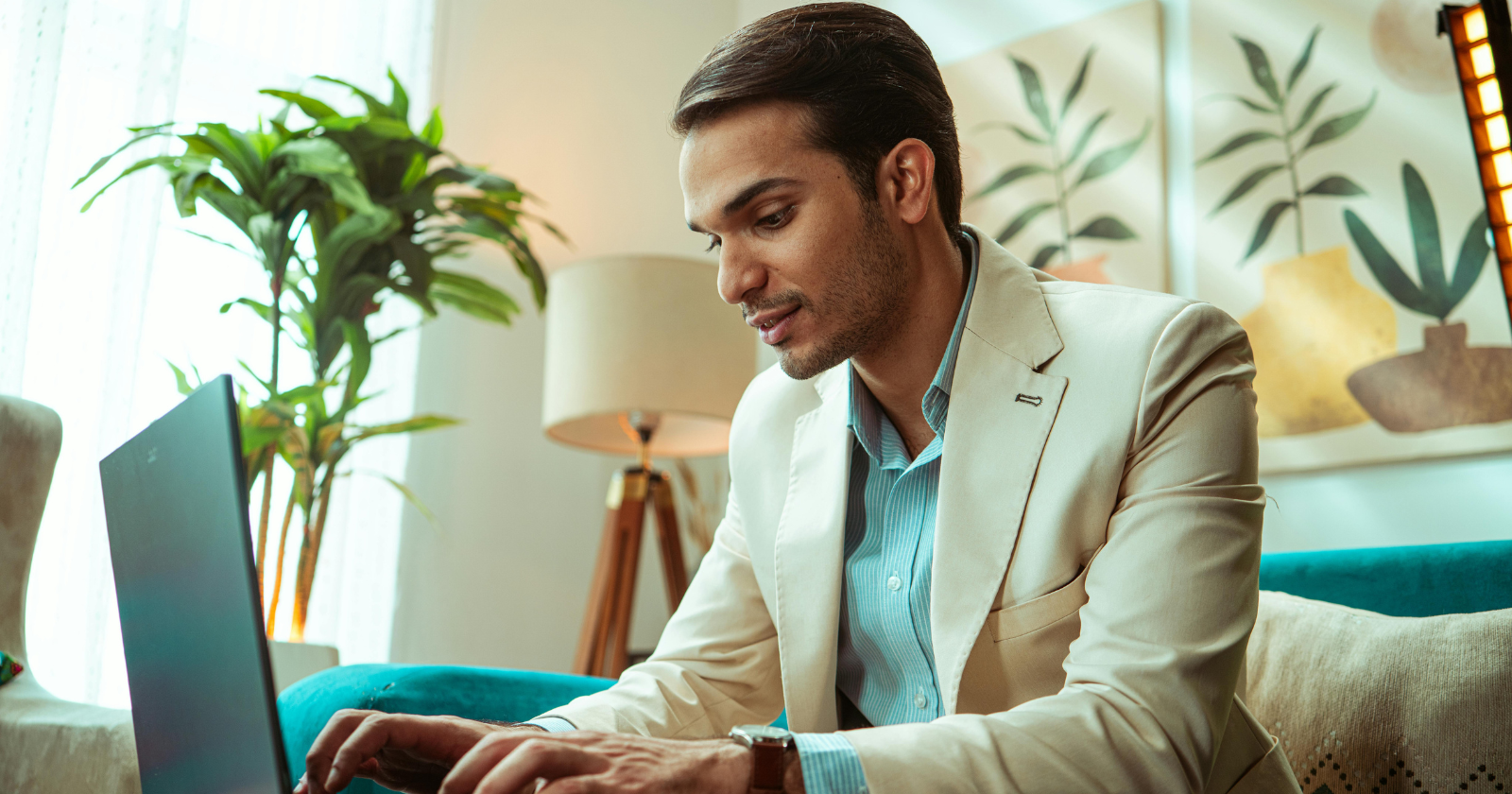 If you've worked the same job for more than 15 years, psychology says you likely have these 8 traits that job-hoppers never develop - Silicon Canals