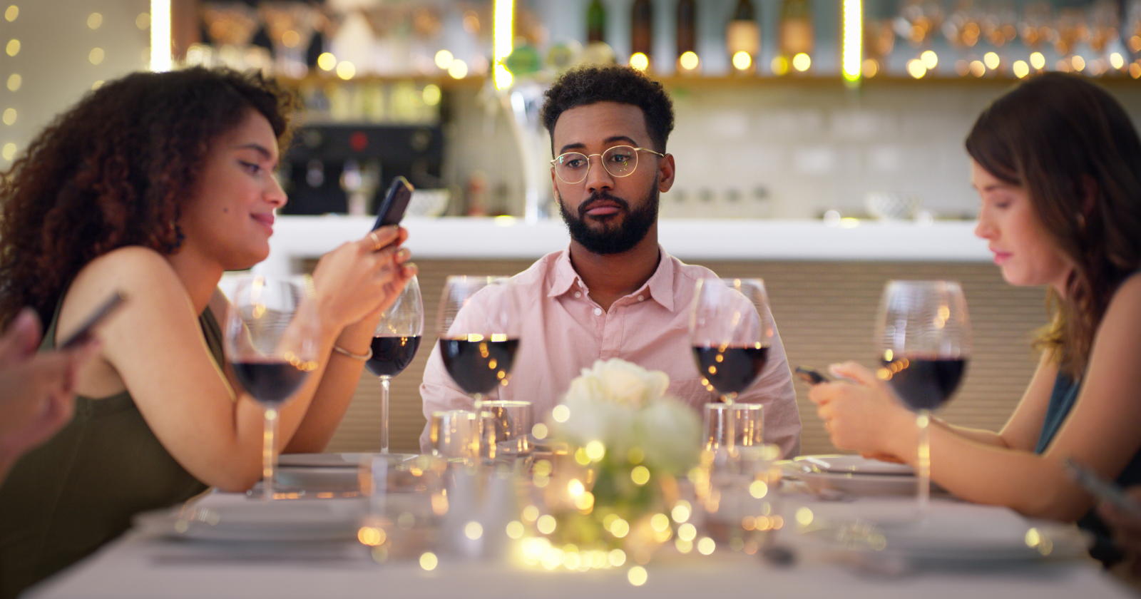 Psychology says people who can resist checking their phone for an entire movie have these 6 rare capabilities most adults have lost - Silicon Canals