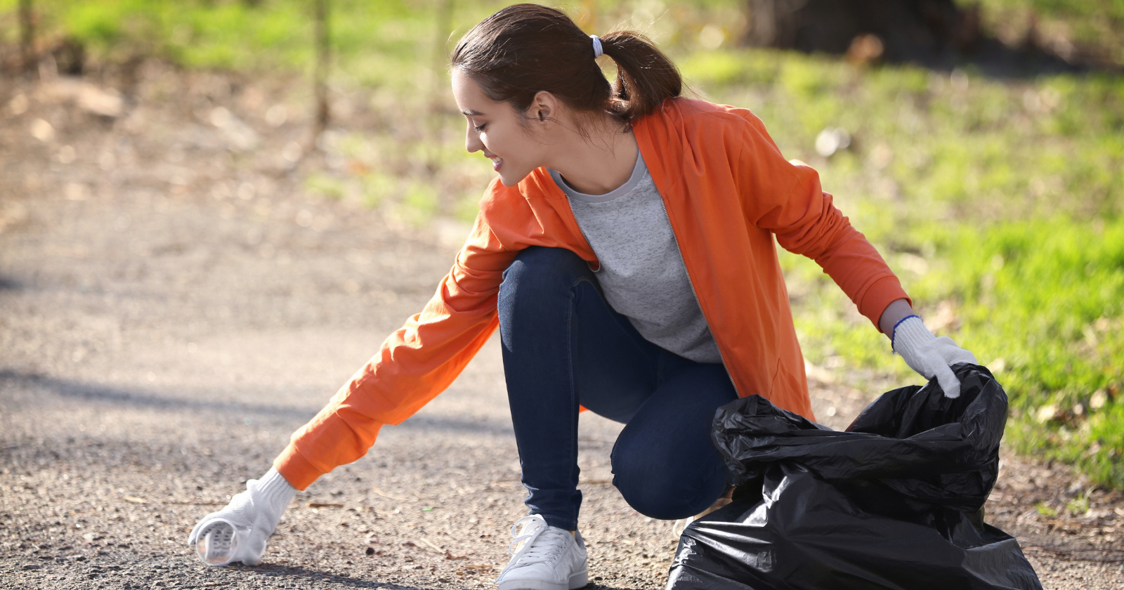 Psychology says people who pick up litter even when no one is watching usually display these 7 traits that are becoming increasingly rare - Silicon Canals