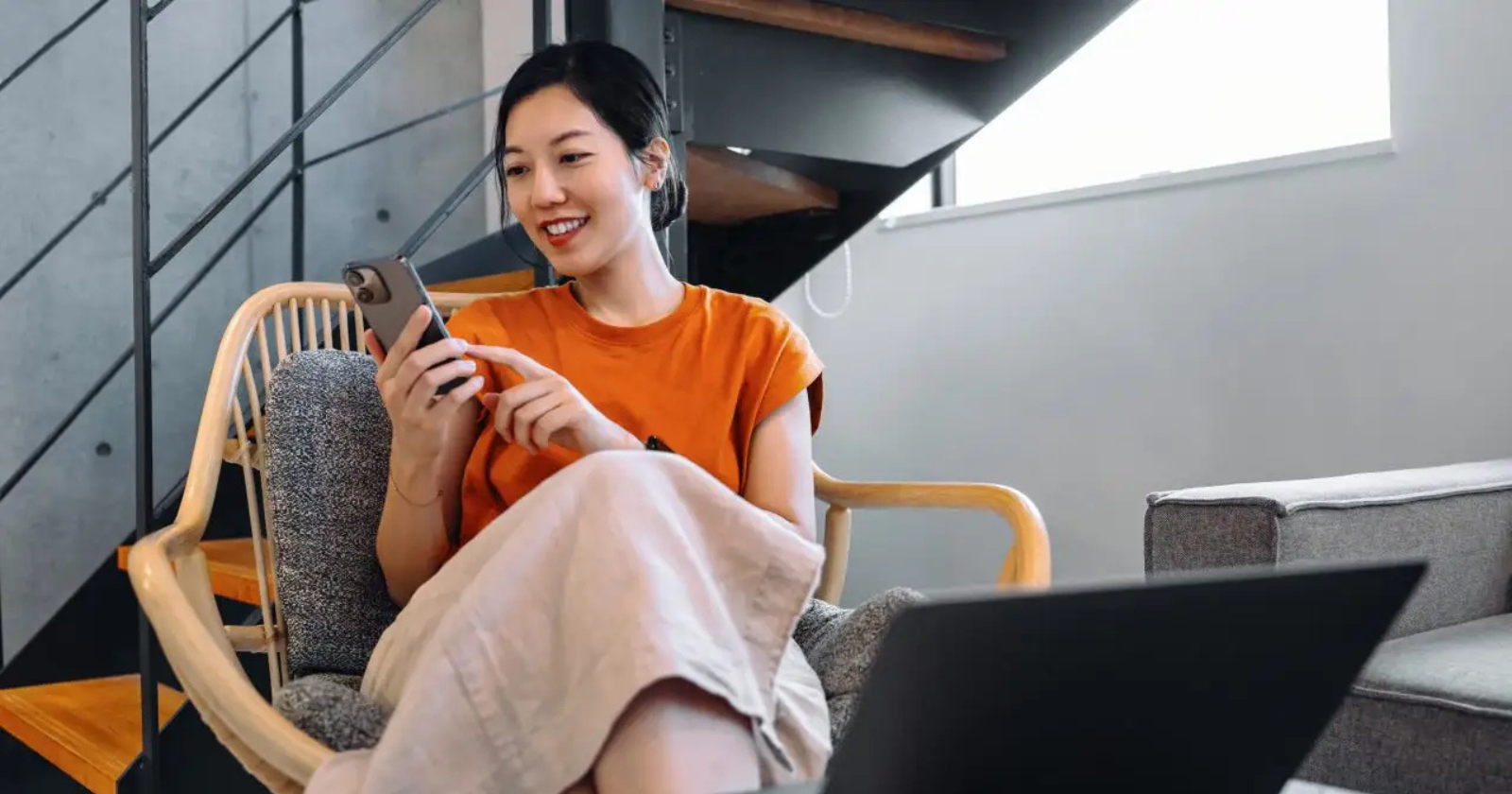 Psychology says people who prefer texting to calling display these 9 rare personality strengths - Silicon Canals