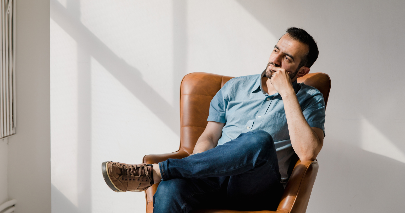 Men who feel deeply miserable in life often show these 8 signs (even if they hide it well) - Silicon Canals