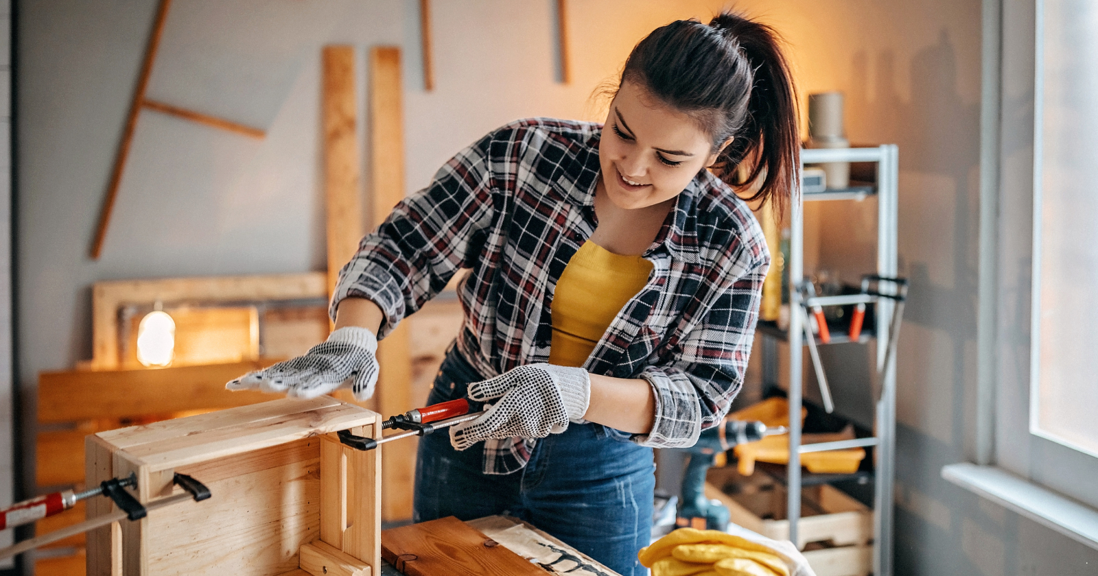 9 habits from growing up lower middle class that look like cheapness but are actually intelligence - Silicon Canals