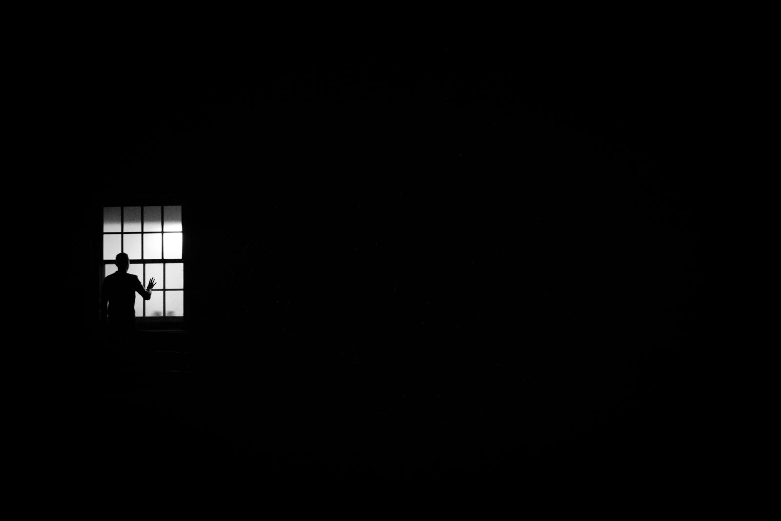 solitary reflection window
