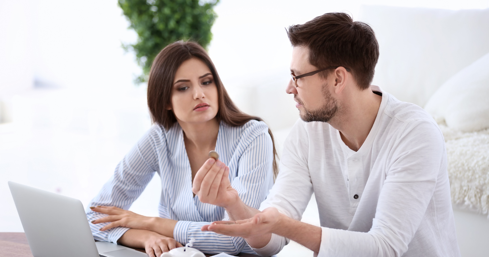 Children who grew up in homes where money was tight but never discussed openly usually become adults who display these 8 financial behaviors even after they're financially stable - Silicon Canals