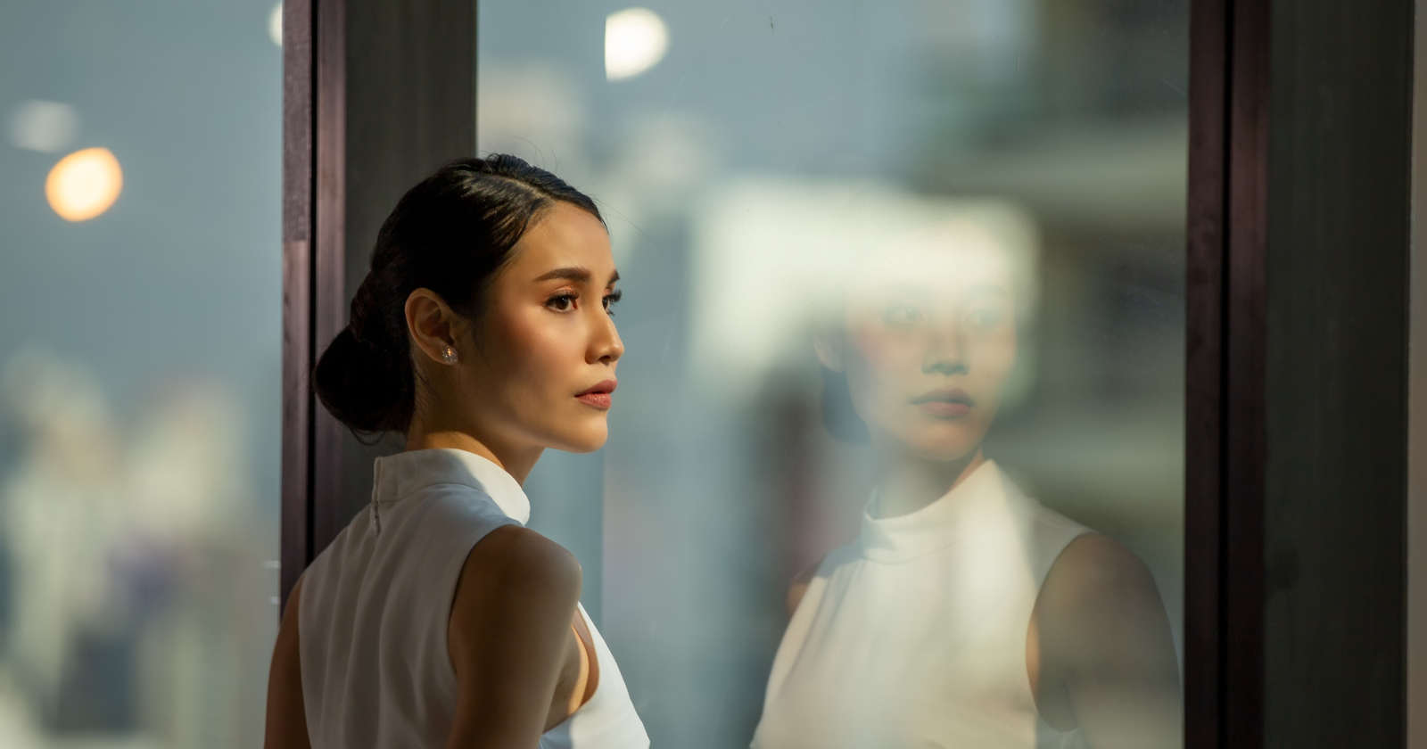 Psychology says people who genuinely don’t need constant validation aren’t emotionally detached — they display these 9 traits that come from learning early in life that approval from others was never going to be reliable