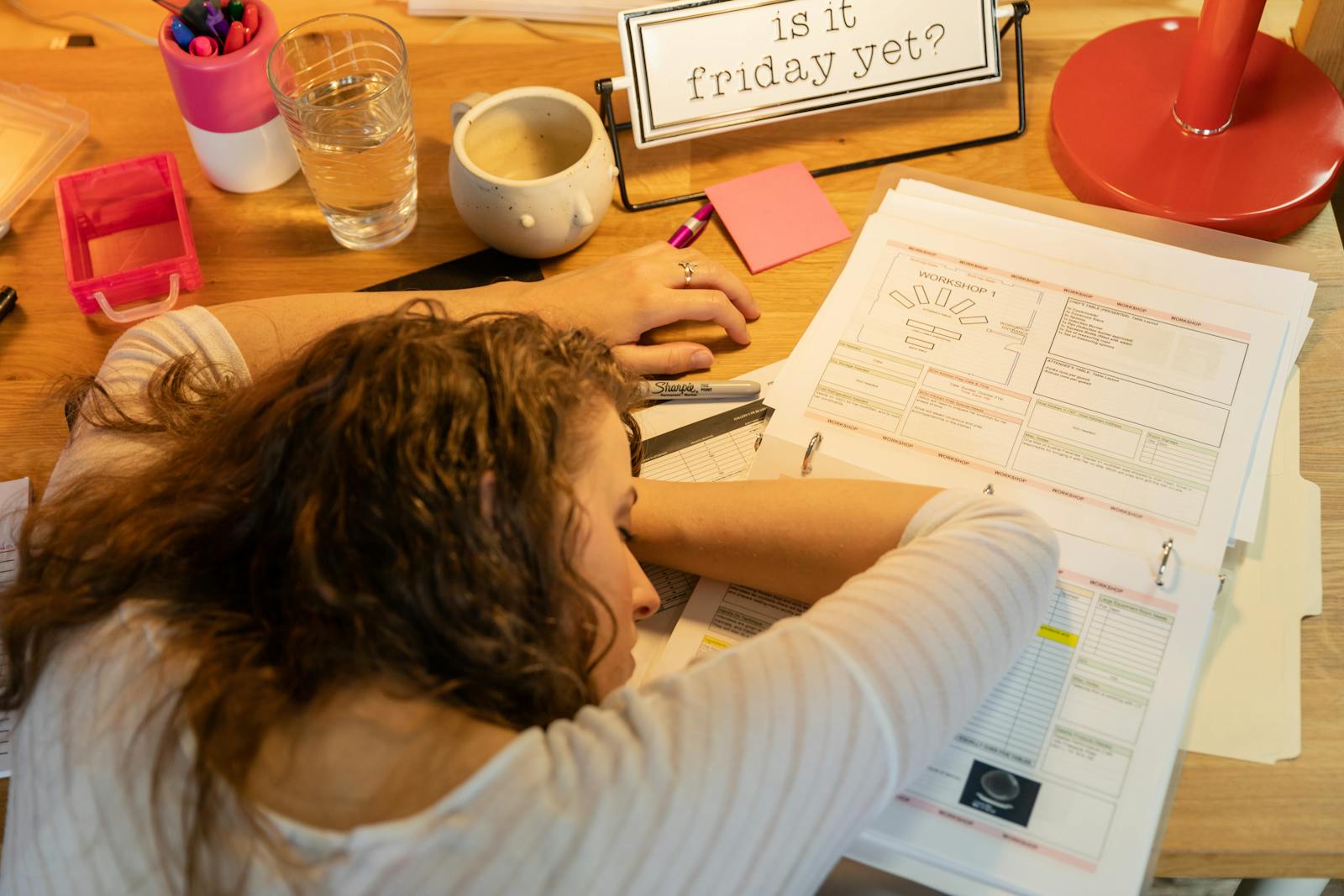 Behavioral scientists found that people who describe themselves as lazy are frequently operating under a level of invisible cognitive load that would exhaust most people. What looks like avoidance is often a nervous system choosing between doing nothing and collapsing - Silicon Canals