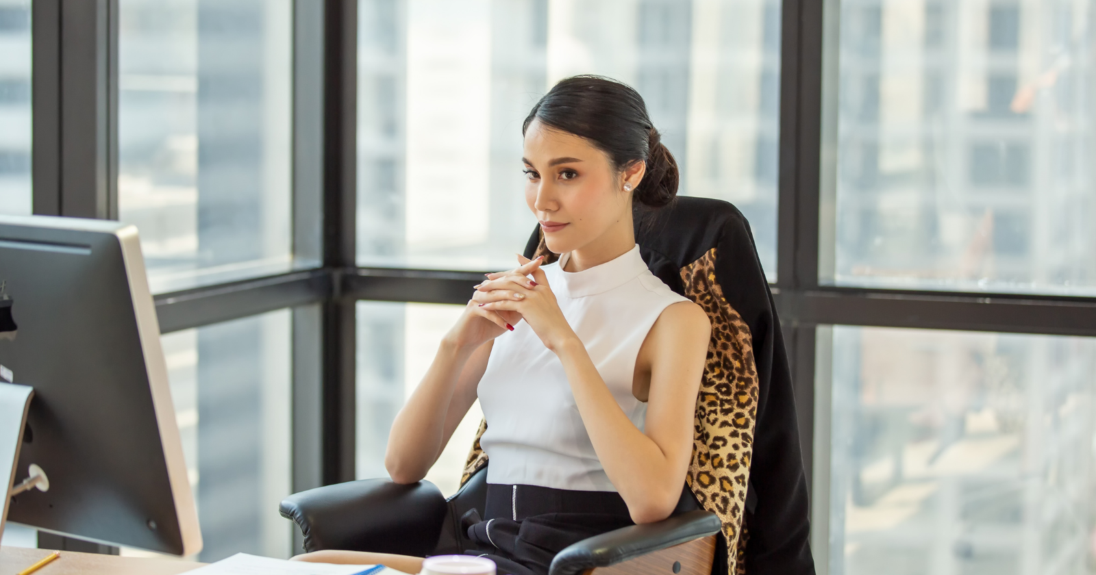 Psychology says the people who command the most respect in any room aren't the ones who talk the most or the loudest - they're the ones who can sit through an entire conversation without once redirecting attention back to themselves - Silicon Canals