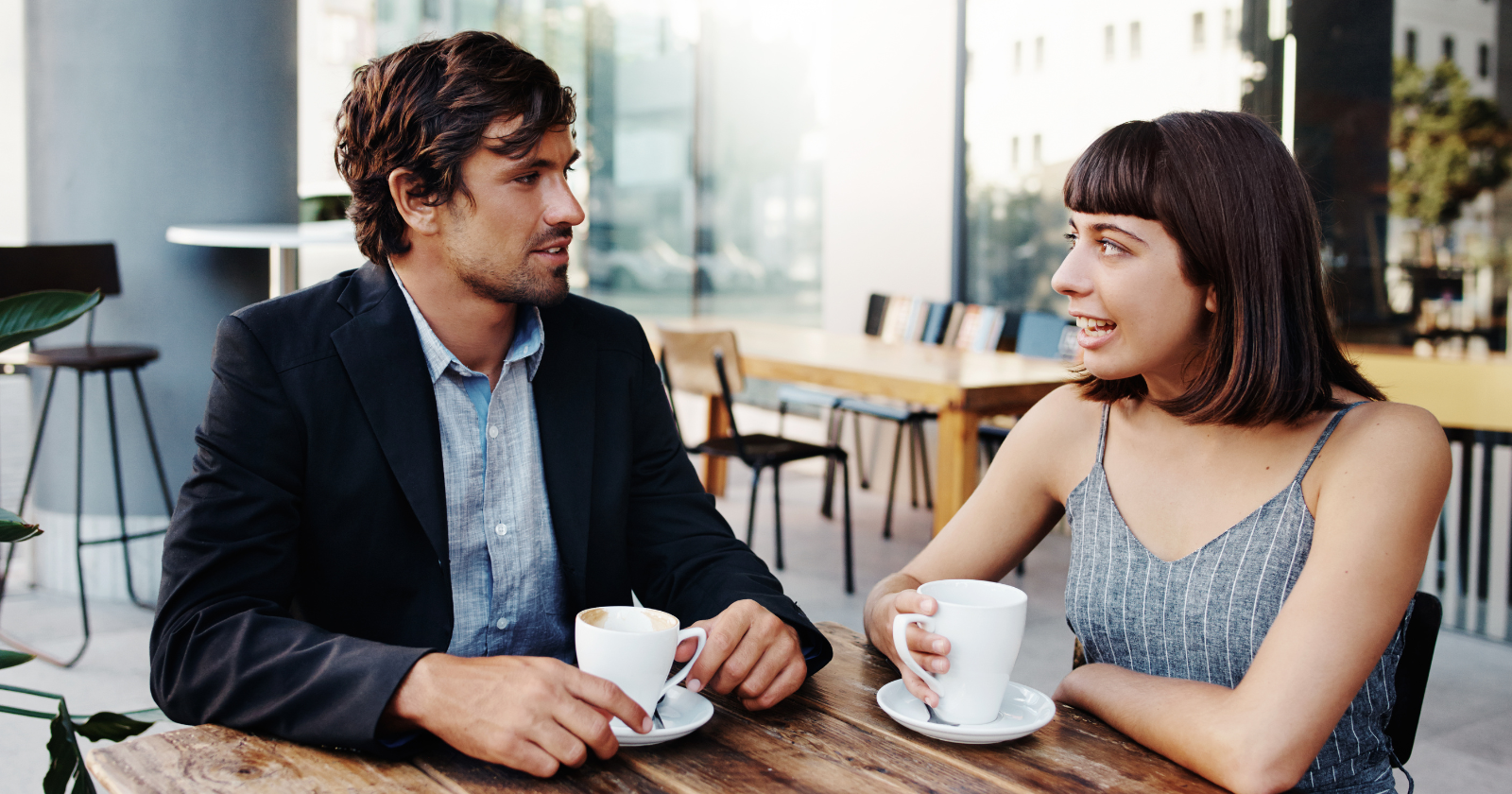 Psychology says the highly perceptive people, the ones who notice the shift in a friend’s voice three sentences before anyone else, who clock the tension in a room the moment they walk in, aren’t gifted or intuitive, they’re usually people who learned early that reading the air kept them safe