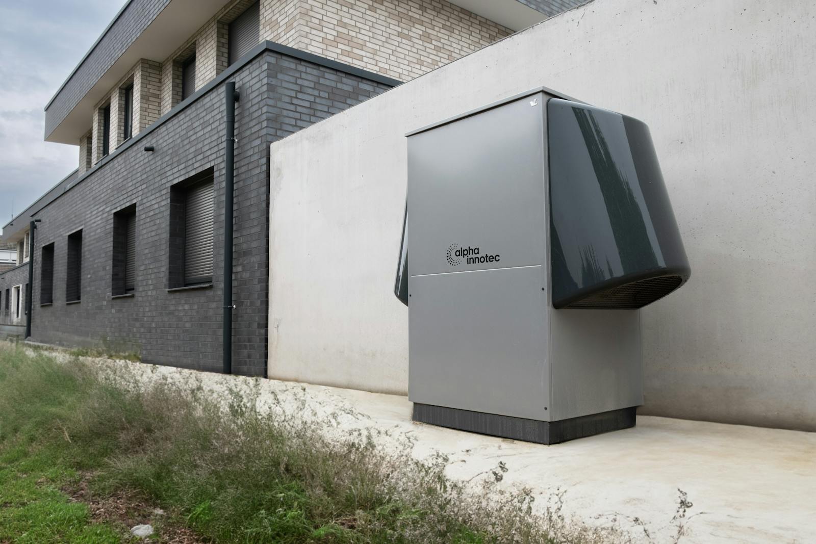 heat pump wall unit