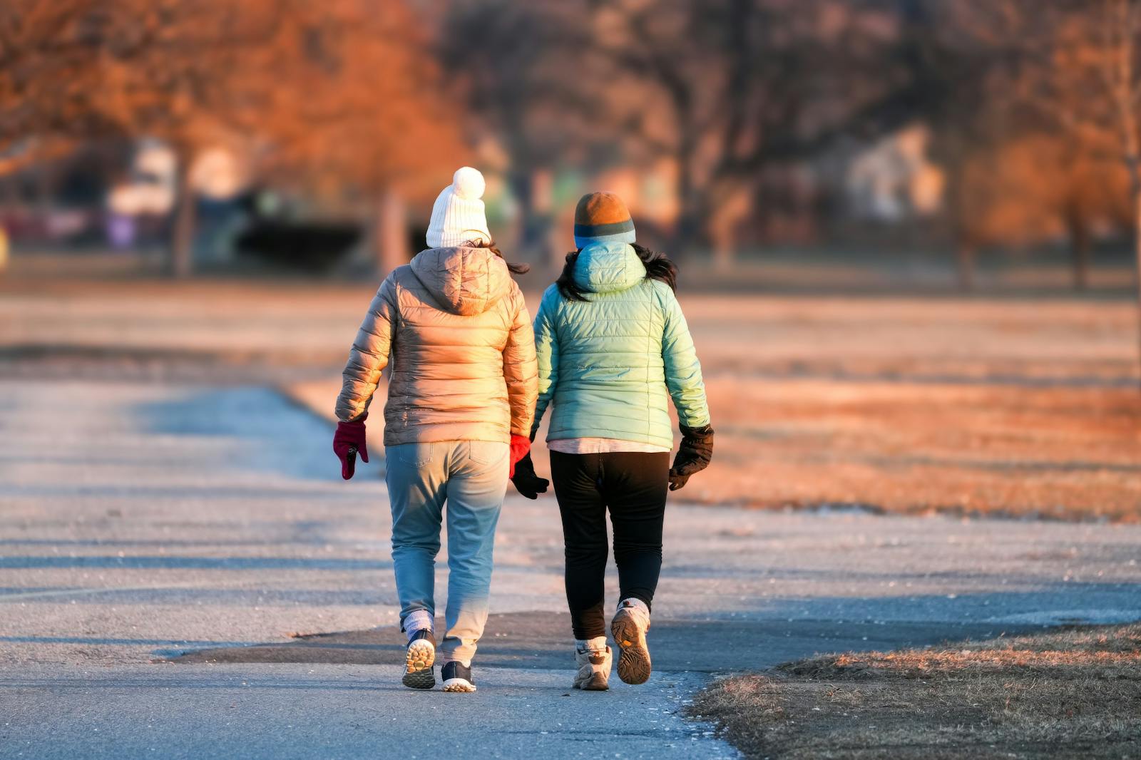 I’m in my thirties and I finally understand that the friendships I lost weren’t lost because I changed. They were lost because I stopped performing the version of me that made the relationship possible, and nobody told me that was what had been holding it together