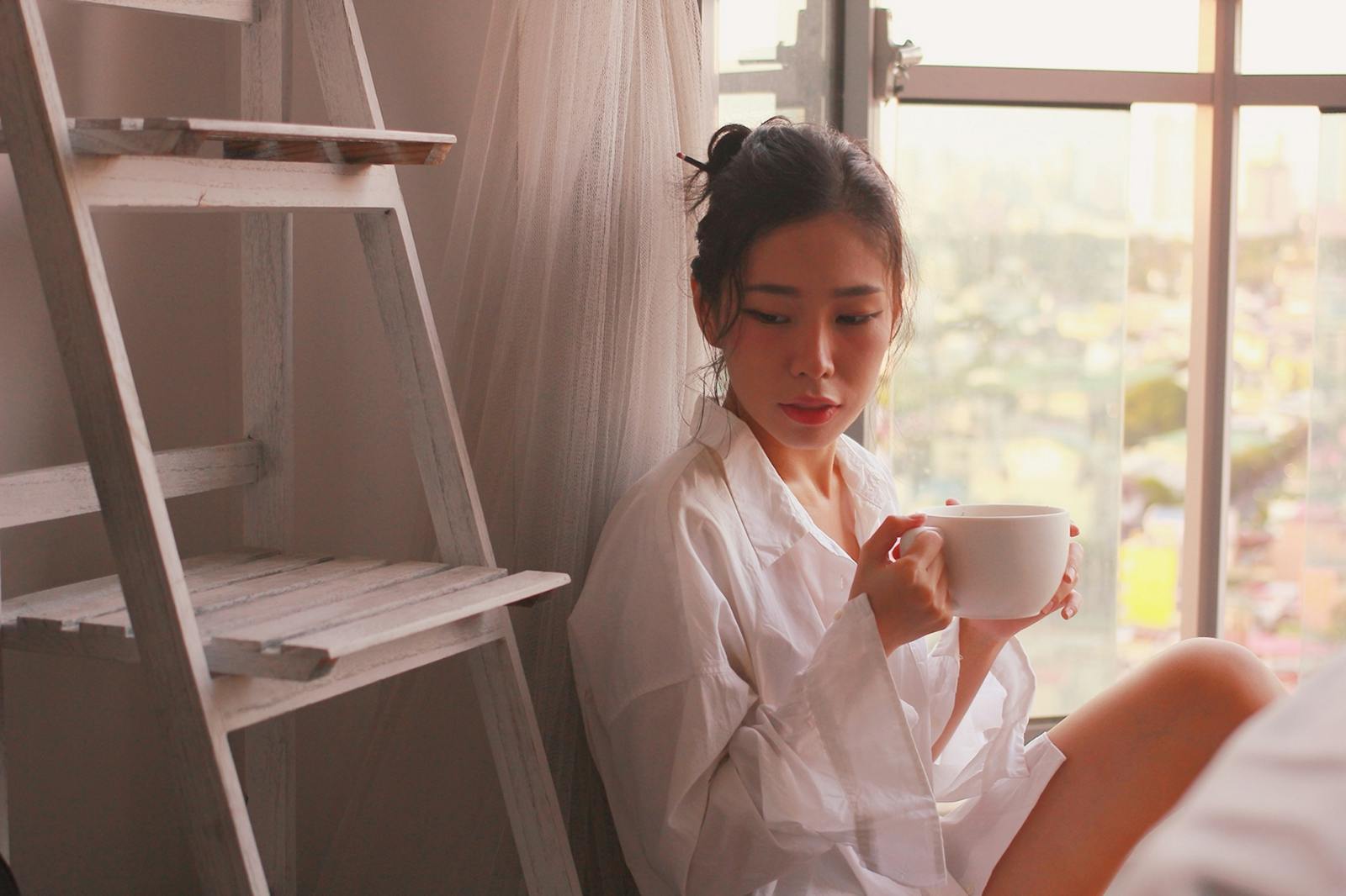 Some people who appear completely unbothered by criticism haven’t stopped caring what others think. They’ve just moved the audience inside, and now they answer to a version of themselves that never gives them a day off