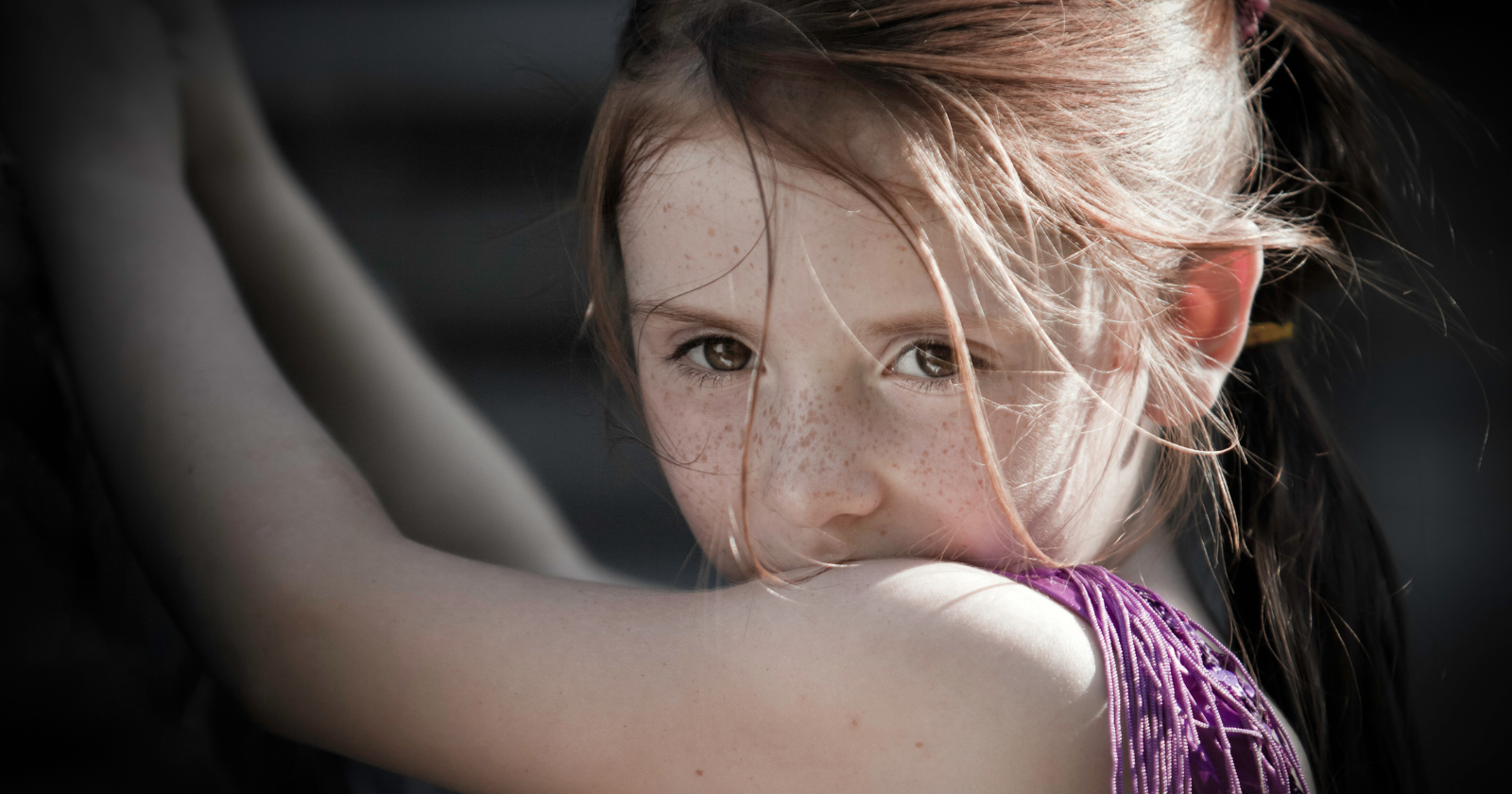 Psychology says the adults most likely to end up in therapy aren't the ones who had dramatic or obviously painful childhoods - they're the ones who grew up in households where everything was technically fine, nobody was cruel, and something essential was quietly missing in a way that took decades to find the words for - Silicon Canals