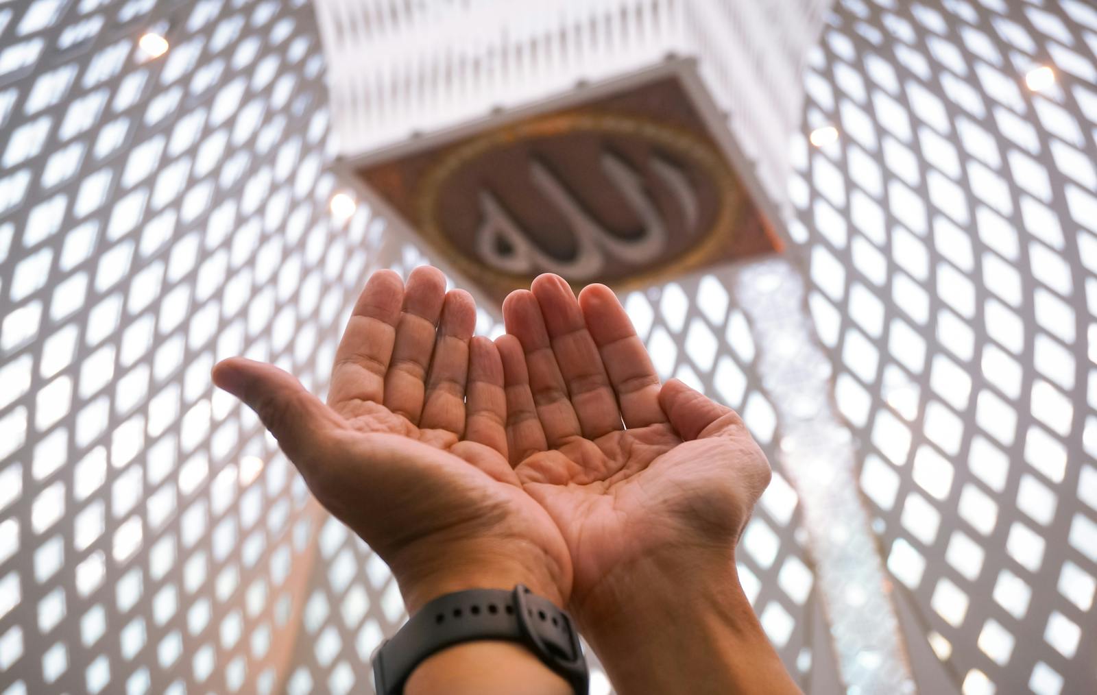 Trump's spiritual advisers see Iran strikes as biblical prophecy - and they have institutional power - Silicon Canals