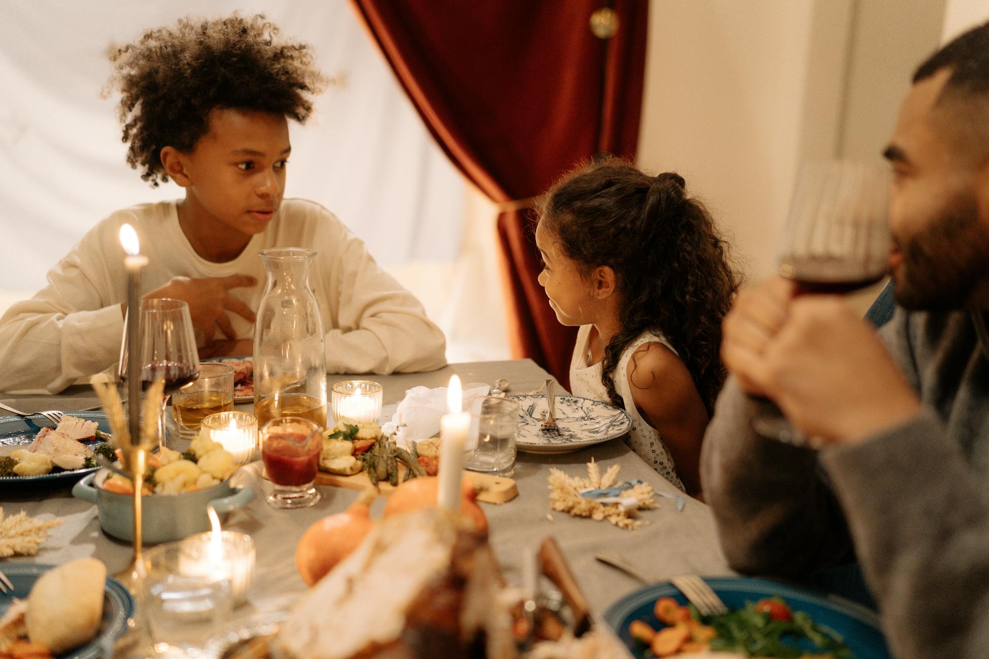 Psychology says the loneliest people aren’t the ones living alone, they’re the ones surrounded by family who only ever ask about their health, their schedule, and their weekend plans, but never once about who they actually became