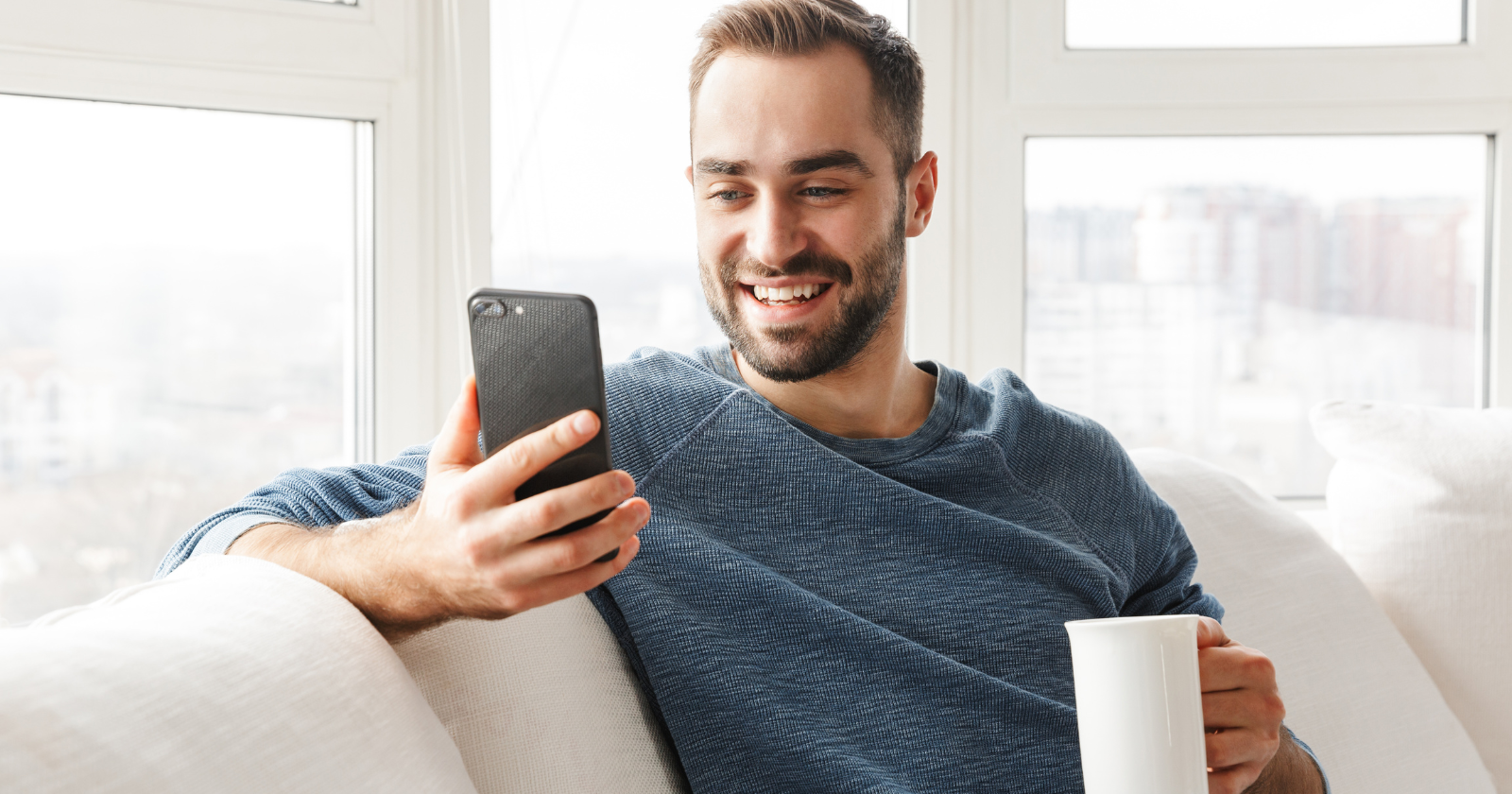 Psychology says people who scroll through social media for hours but never post aren’t necessarily antisocial or disengaged — many are quietly studying the room, absorbing social cues, and noticing patterns others miss while they’re busy performing.