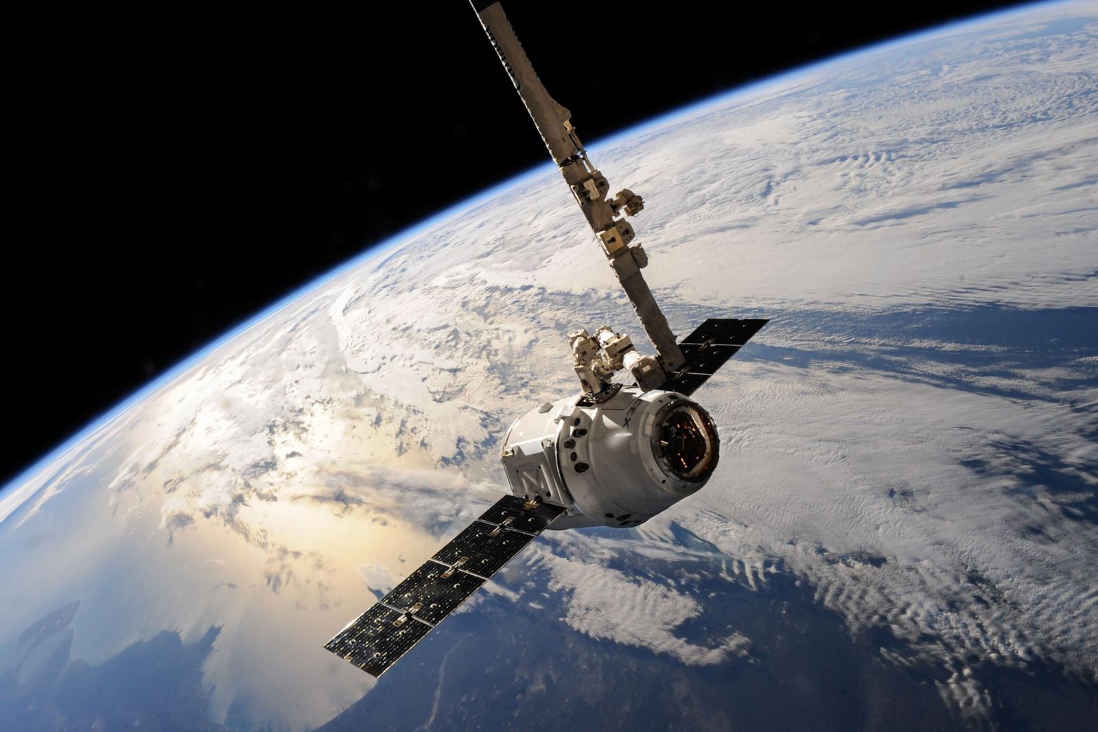 Astronauts can return to Earth up to 5 cm taller — then gravity compresses their spines again as weakened back muscles take on a load they have spent months without