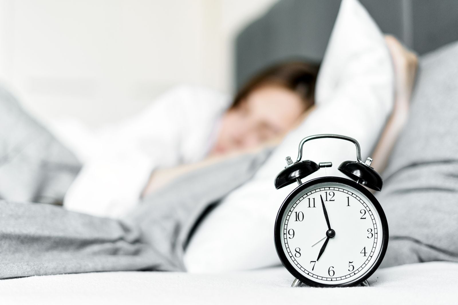 The 5am morning routine gets sold as the habit that separates successful people from everyone else, but a genetic study of nearly 700,000 people suggests whether you are a morning person is largely written into your biology