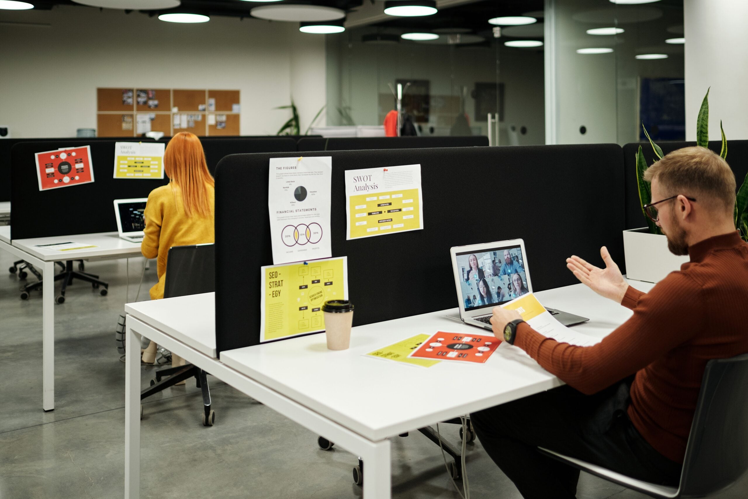 When researchers examined return-to-office mandates across S&P 500 companies, they found no significant improvement in financial performance or firm value, but a clear fall in employee satisfaction — making the policy’s measurable human cost easier to find than its promised economic benefit