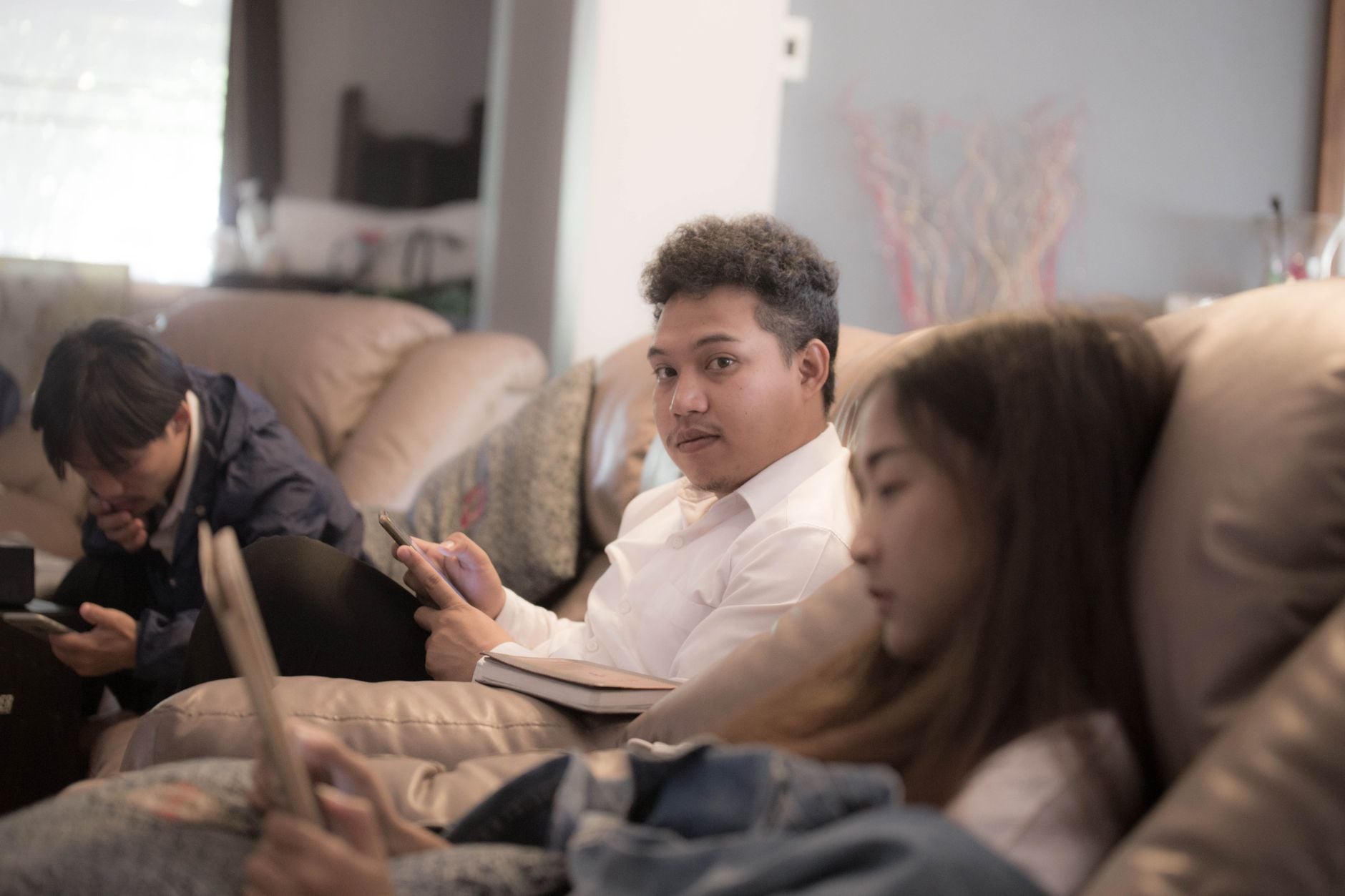 Researchers sampled the every day lives of two,197 folks and located they spoke about 338 fewer phrases for each passing yr from 2005 to 2019 — with the decline steepest amongst under-25s, who misplaced an estimated 451 spoken phrases a day per yr Researchers sampled the every day lives of two,197 folks and located they spoke about 338 fewer phrases for each passing yr from 2005 to 2019 — with the decline steepest amongst under-25s, who misplaced an estimated 451 spoken phrases a day per yr