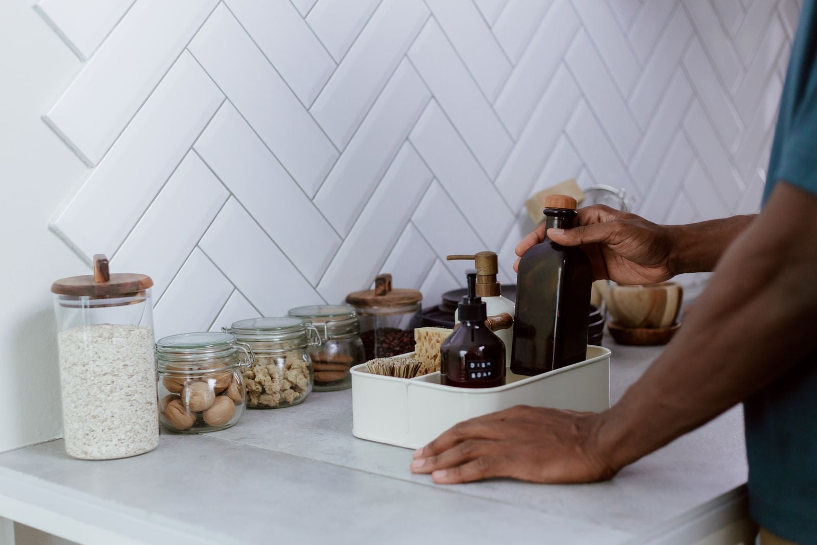tidy kitchen counter