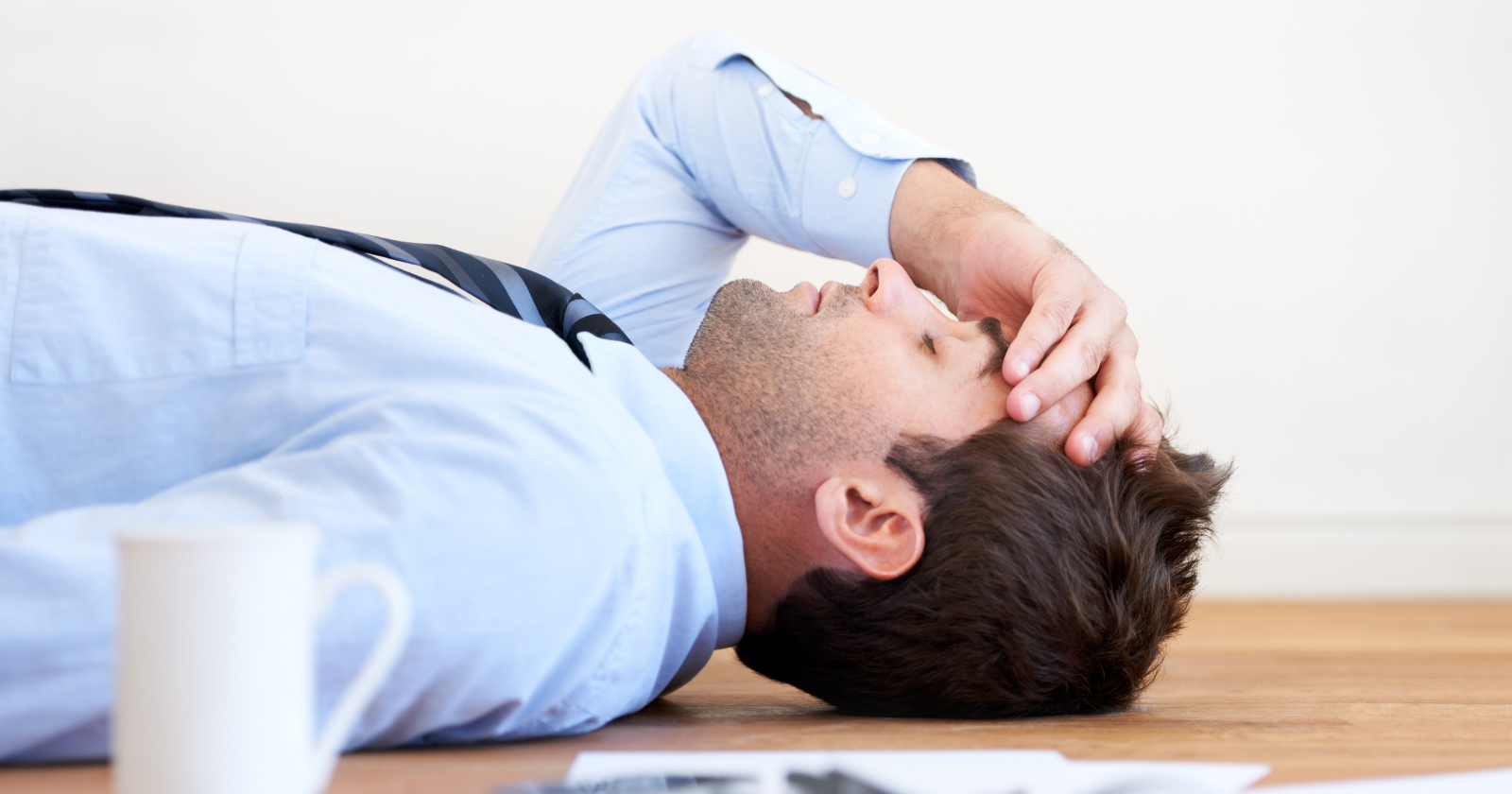 Psychology says people who burn out quietly, without drama or a breakdown, are often the hardest to help — they've spent so long managing everyone else's discomfort that they don't know how to occupy a room where the problem is them