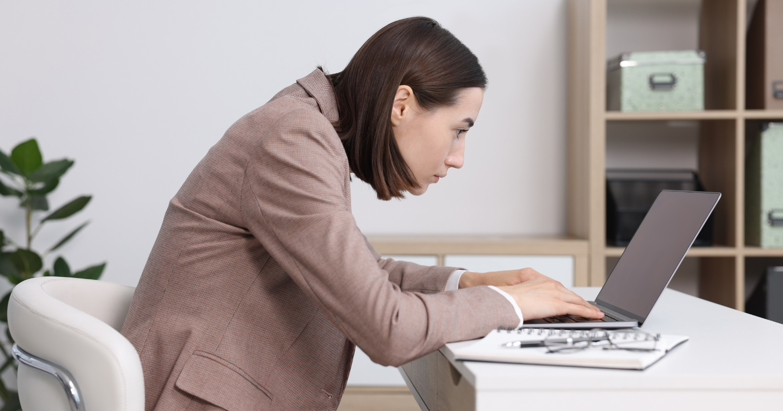 Psychology says adults who habitually slouch aren't always just careless about their posture — under stress and social threat, the body can instinctively fold inward and take up less space, as if making itself smaller might somehow feel safer